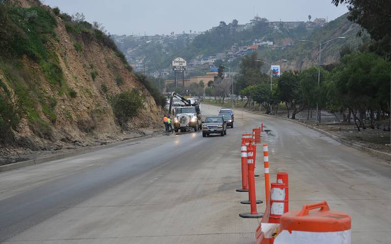 Por encharcamiento, cierran parcialmente el Libramiento Rosas Magallón