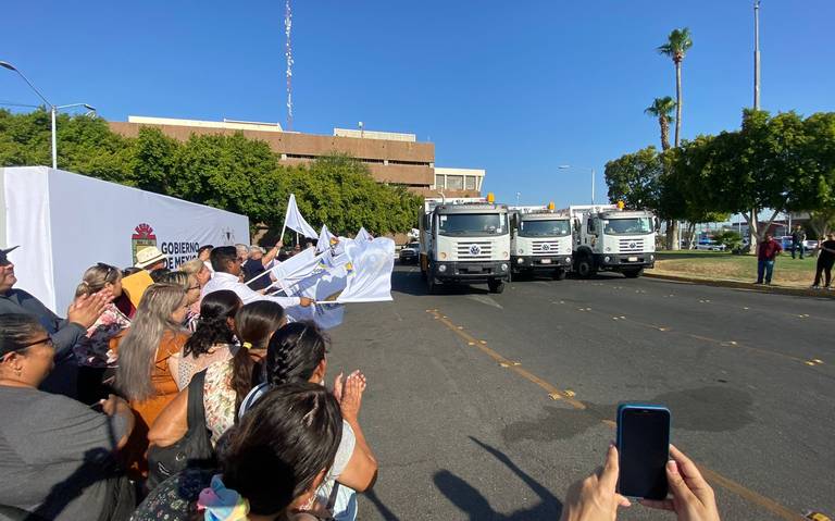 Rentan nuevas unidades recolectoras de basura y canastillas de alumbrado