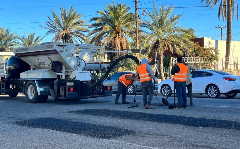 Van 200 mil metros cuadrados bacheados en Mexicali